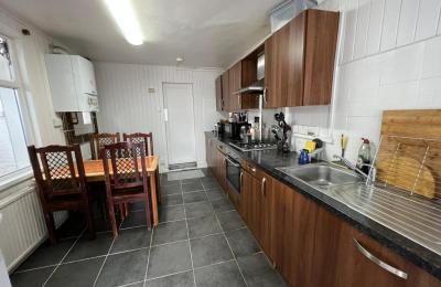 Single Room in Canning Town E13 8RY